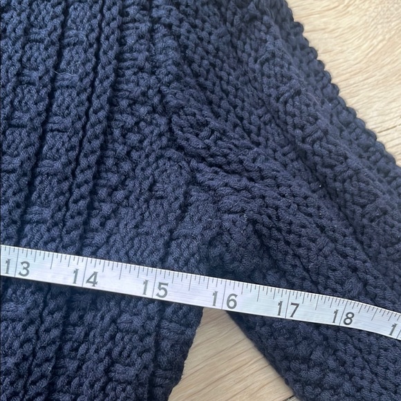 Tahari Blue Cardigan Sweater with Fitted Silhouette - Picture 2 of 9